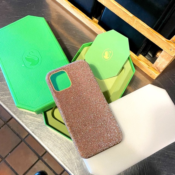 12 pro Swarovski Crystal pink blush phone case - Picture 4 of 11